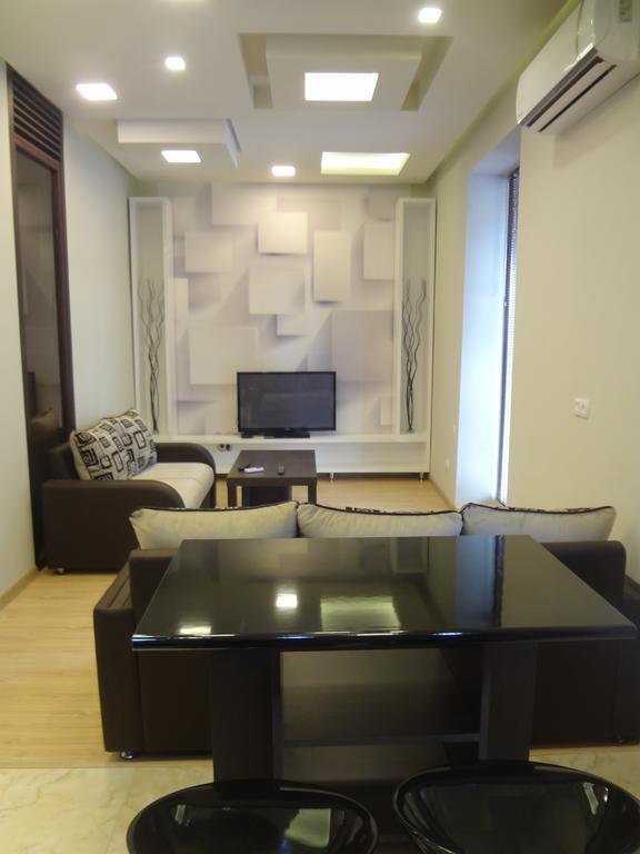 Modern Komitas Flat Hotel Yerevan Bilik gambar